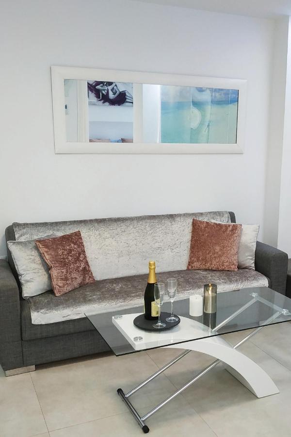 Blue Horizon Luxury Apartment 네르하 외부 사진