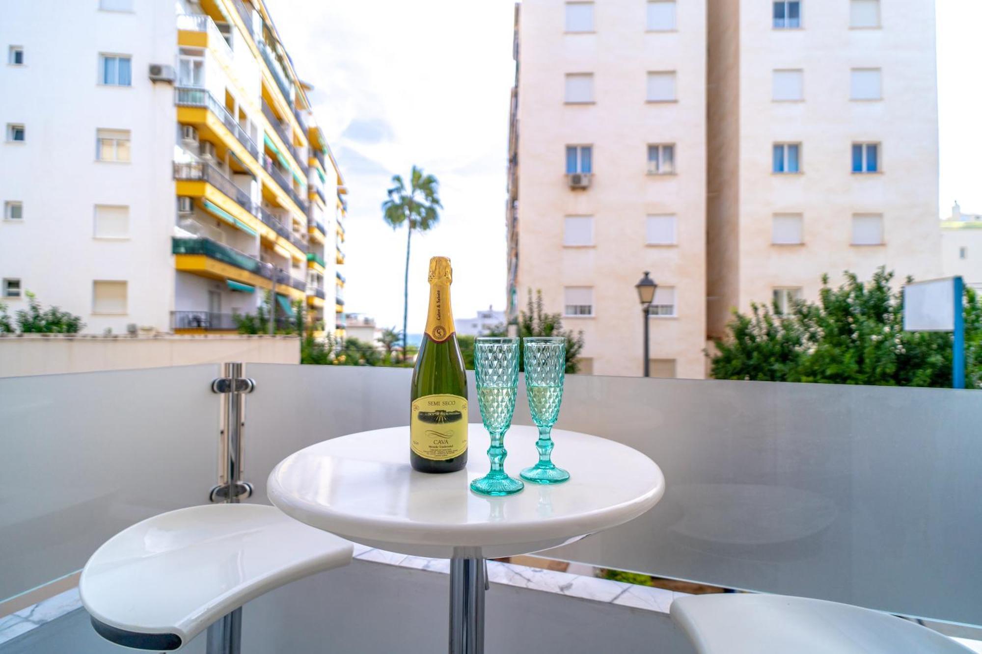 Blue Horizon Luxury Apartment 네르하 외부 사진